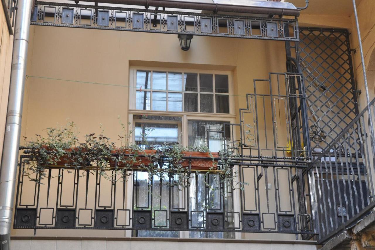 Apartments in Lviv center Buitenkant foto